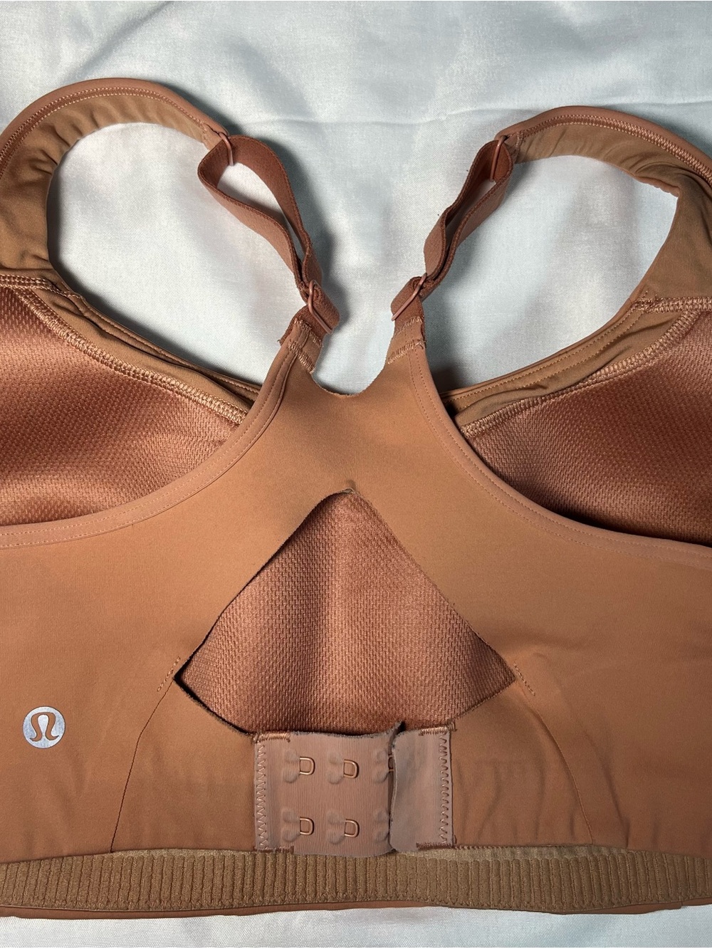 Lululemon Sports Bra Womens 34DD Mauve Pink Racerback Back Closure Athletic